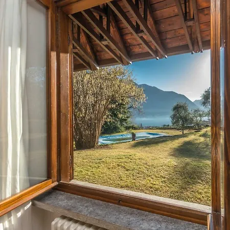 Villa Lenno Βίλα